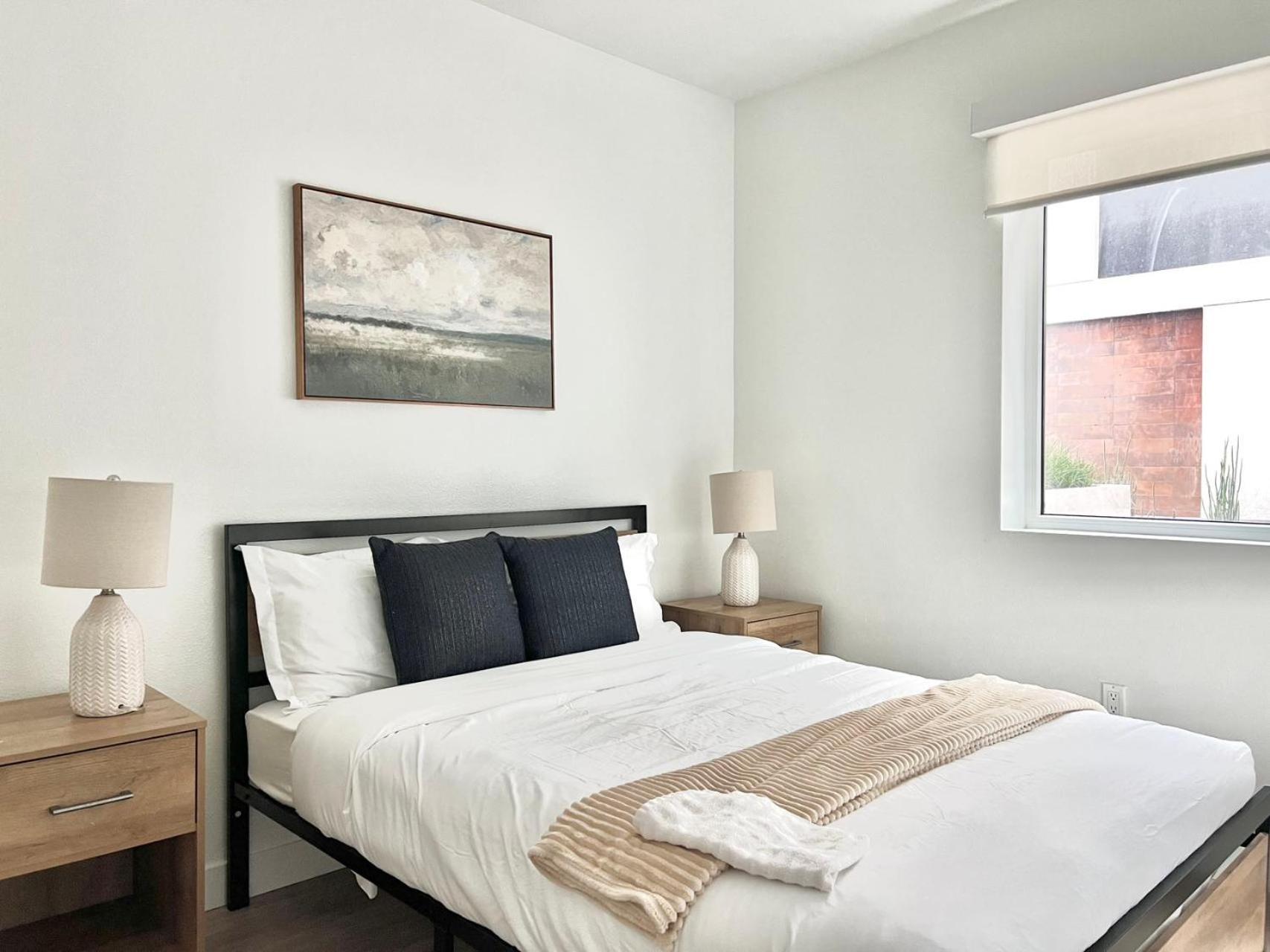 Chic Urban Retreat In Heart Of La, Steps From Attractions! Hotell Los Angeles Exteriör bild